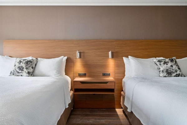 Best Western Plus Newport Mesa Inn image 20